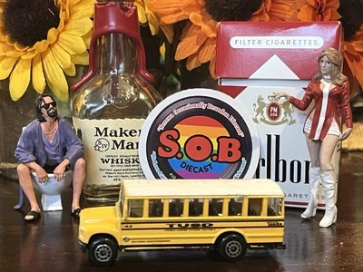 Maisto School Bus Transporter 1:110 Yellow & White Diecast USED EX Condition - Image 1 of 4