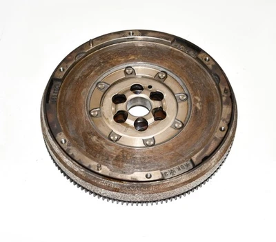 Schwungscheibe Schwungmasse Schwungrad  0532X4 5008 BVM6 Original Peugeot  - Image 1 of 4