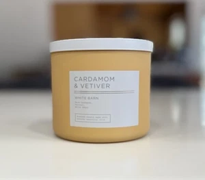 Bath & Body Works CARDAMOM & VETIVER 3 Wick Candle with Essential Oils NEW - Picture 1 of 6