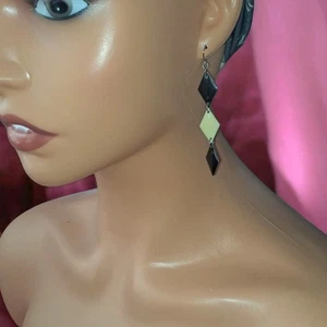 VINTAGE EARRINGS Pierced 1980/90s Enamel Dimond Shape Drops B&W Silver Tone. - Picture 1 of 11