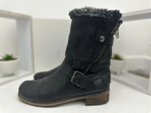 Clarks DAMENSTIEFEL SCHWARZ LEDER KUNSTFELL SCHNALLE/REISSVERSCHLUSS HALBHOCH UK 5,5 EU 38 - Bild 1 von 7