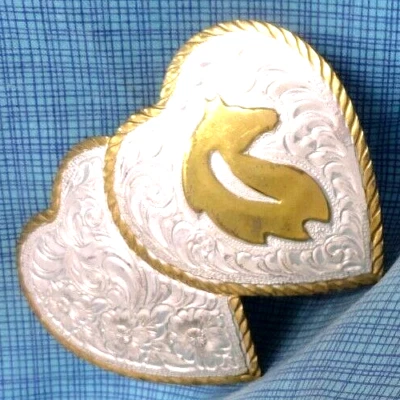 Hebilla de cinturón de caballo Western Hearts vaquera floral pergamino de colección años 80 crumrine. NOX756 Foto 1 de 4