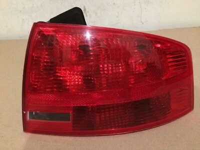 AUDI A4,S4 2005,2006,2007,2008 SEDÁN PASAJERO LUZ TRASERA DERECHA OEM Foto 1 de 4