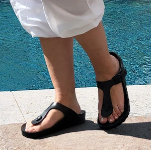 Sandalia mujer BIRKENSTOCK Gizeh EVA 0128201 black ancho normal - Imagen 1 de 8