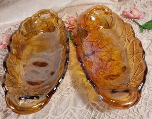 2 cuencos laterales ovalados florales de vidrio dorado iridiscente de carnaval/Indiana - Imagen 1 de 5