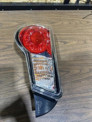 Luz trasera izquierda izquierda SUBARU BRZ / SCION FR-S 2013 2014 2015 2016 OEM Foto 1 de 4
