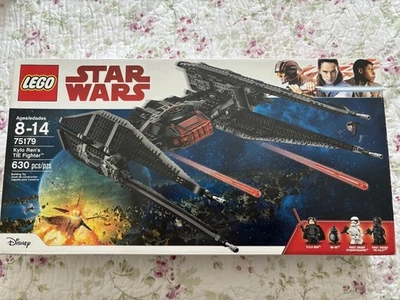 LEGO Star Wars: Kylo Ren's TIE Fighter (75179) Foto 1 de 4