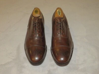 Oxfords medalhão antigo Edward Green x Paul Stuart Deadstock carvalho escuro 8,5D novo na caixa - Imagem 1 de 4