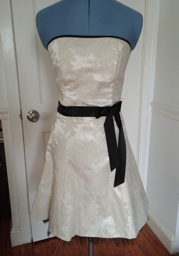 OFF WHITE Abito da cocktail in tulle Jessica McClintock Gunne Sax Off bianco senza spalline fiocco