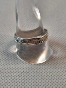 Beautiful Estate Sale Sterling Silver Ring Sz. 12 - Picture 1 of 7