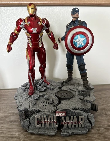 Disney Store Marvel Captain America Iron Man Civil War Statue LE #588/800 Cover