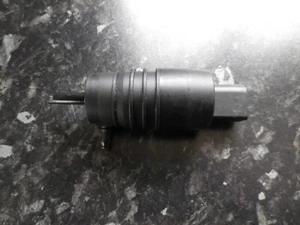 BMW X5 E53 Windscreen Washer Pump NEW Never Used or Fitted - Picture 1 of 6