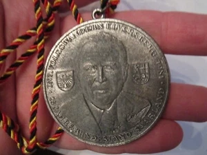 1981 VOLKSWANDERN ELVERSBERG MEDAL - 2 1/2" LONG - HEAVY - LOT C - Picture 1 of 3