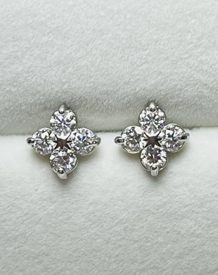 925 Sterling Silver Cluster Clover VVS1 Clear Moissanite Stud Earrings - Image 1 of 4