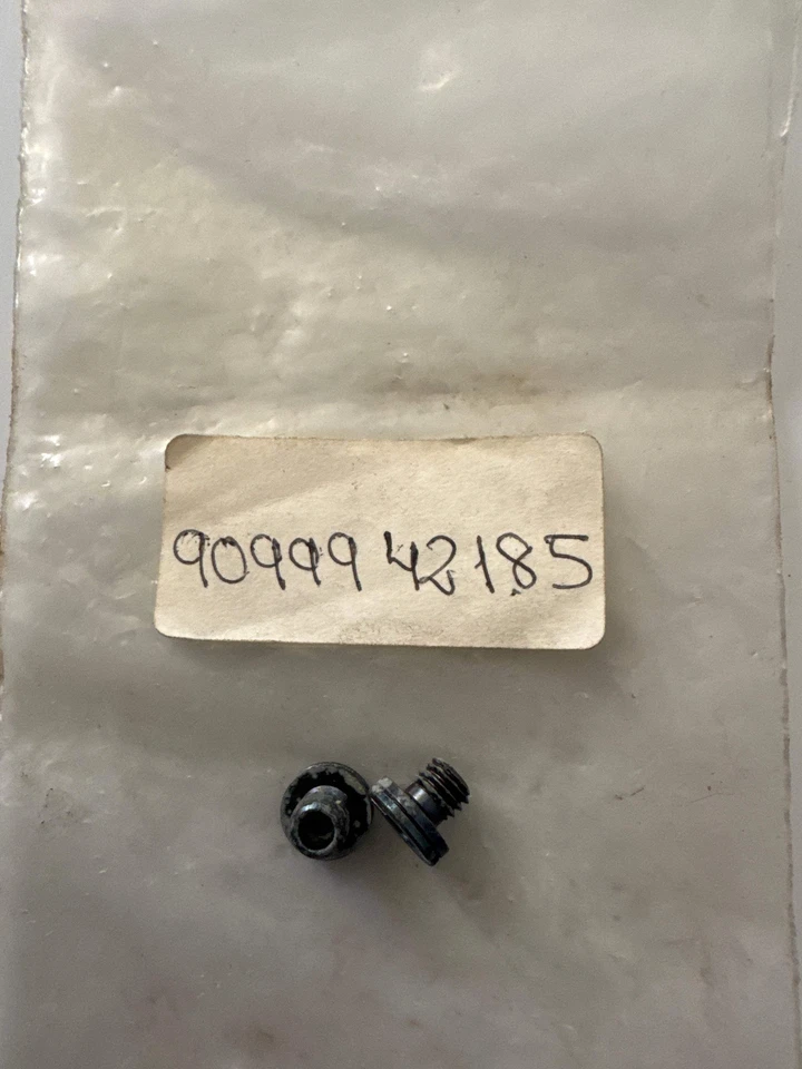 9099942185, 9099942185 CARBURETOR, toyota, Toyota - Lexus - Image 1 of 1