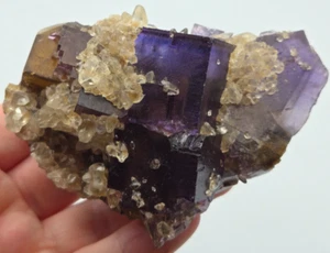+++ FLUORITE, CALCITE CAVE IN ROCK, HARDIN COUNTY, ILLINOIS +++ - Picture 1 of 8