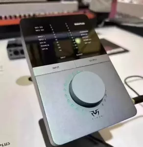 Midiplus Titan Q6 Sound Card Professional Live Recording and K-Pop Singing Card - Picture 1 of 5