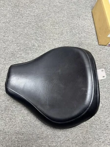 GREAT CONDITION SUZUKI VL800 2001-05 FRONT DRIVER SEAT OEM #45100-41F01-48H - Picture 1 of 5