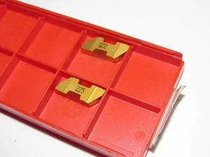 2 pcs SANDVIK TLGP-3189L Grade 225 Grooving Carbide Inserts - Picture 1 of 2