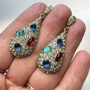 Vintage Ohrringe 90er goldfarben Teardrop Pave Strass Cabochon Mogul Omega - Bild 1 von 6
