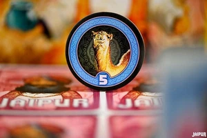 Jaipur Kartenspiel - 2. Edition Asmodee 2 Spieler Kartenspiel Alter 10+ 30 Minuten - Bild 1 von 13