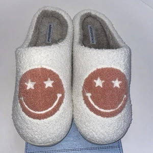 Aeropostale Ladies Fuzzy Slippers Smiley Face Sz XL US 11 Cream/Pink In/Outdoor - Picture 1 of 7