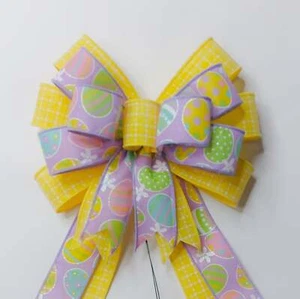 Arco de Pascua amarillo y lavanda con estampado de huevo - Imagen 1 de 2