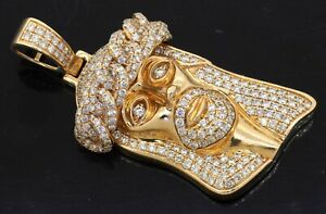 Heavy 14K yellow gold elegant 7.0CT diamond Jesus pendant