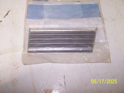 1991 - 92 GMC Sonoma S-15 Gray Left Side Moulding 15659169 OEM NOS Genuine GM - Image 1 of 2