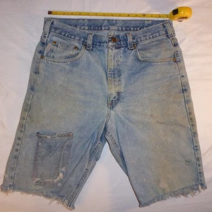 Pantaloncini denim Carhartt lavaggio leggero, vestibilità rilassata, orlo sfilacciato, tasca birra, uomo - Foto 1 di 12