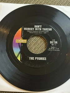 The Pygmies "Don't Monkey With Tarzan" 45 LIBERTY Label...60s Surf Rock in VG - Bild 1 von 2