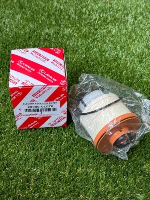 SET FUEL FILTER ELEMENT FOR TOYOTA HILUX REVO SR5 M70 M80 2WD 4WD '15 16 GENUINE - Image 1 of 4