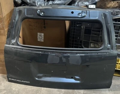 2015-2020 CADILLAC ESCALADE PORTA TRASEIRA ELEVADOR FABRICANTE DE EQUIPAMENTO ORIGINAL 84525978 - Imagem 1 de 4