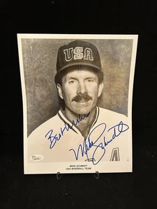 MIKE SCHMIDT SIGNED AUTOGRAPHED 8x10 PHOTO PHILADELPHIA PHILLIES JSA HOF USA - Picture 1 of 5