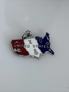 Vintage Sterling Silver Enamel UNITED STATES OF AMERICA USA Map Charm 26C - Picture 1 of 4