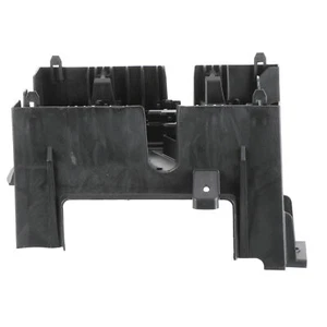 OEM NEW Cadillac Chevrolet GMC Engine Wiring Harness Fuse Block Bracket 22817835 - Picture 1 of 5