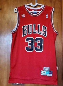 Adidas NBA Hardwood Classics #33 Scotty Pippen Chicago Bulls Jersey Size M, Y2K - Picture 1 of 8