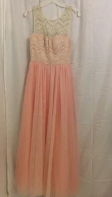 Vestido longo rosa Nights By Teeze Me tamanho 7/8  - Imagem 1 de 4
