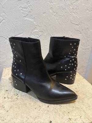 Botines Circus By Sam Edelman Rae para mujer talla 8 tachonados negros Foto 1 de 4