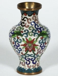 Jarrón antiguo chino Cloisonne miniatura con loto y pergaminos - Imagen 1 de 7