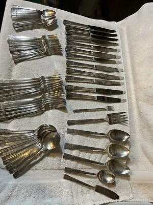 Oneida Nobility Plate c1937 Caprice  Silverplate Flatware  67 Pc Set F/12 Nice - Image 1 of 4
