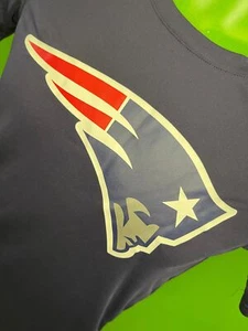 NFL New England Patriots T-Shirt Youth Medium 10-12 - Picture 1 of 3