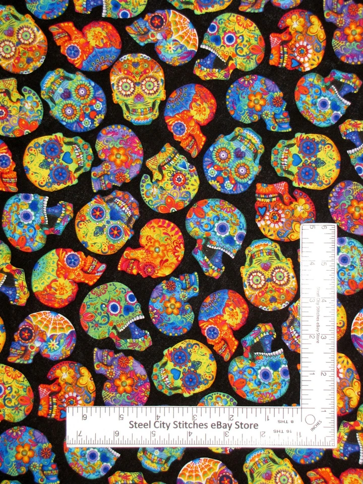 Día de los Muertos Tela Calaveras de Azúcar Algodón Negro Tesoros atemporales C1209 Yarda Foto 1 de 1