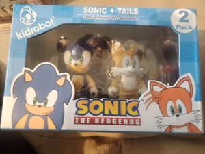 Sonic The Hedgehog Kidrobot SONIC the HEDGEHOG & TAILS Vinyl Mini Figures 2 Pack - Picture 1 of 3