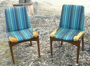 PAIR OF MID CENTURY MODERN DANISH STYLE UPHOLSTERED WALNUT SIDE CHAIRS - Picture 1 of 7