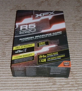 Scheda grafica XFX Advanced Micro Devices Radeon R5 220 1 GB DDR3 PCI Express 3,0 basso profilo! Nuovo - Foto 1 di 5