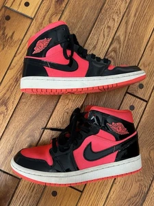 Air Jordan Women Air Jordan 1 Mid 'Hot Punch' BQ6472-600 Size 8  Good Authentic - Picture 1 of 7