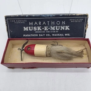 Vintage Marathon Musk-E-Munk Surface Fishing Lure Red White Wood Hair Box USA - Picture 1 of 12