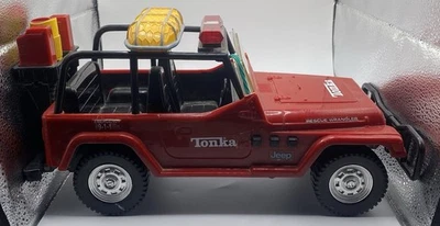 Tonka Jeep Wrangler Rescue 2001 Red w/ Sound. Works Just Scratch A Little Bit ! - Image 1 of 4