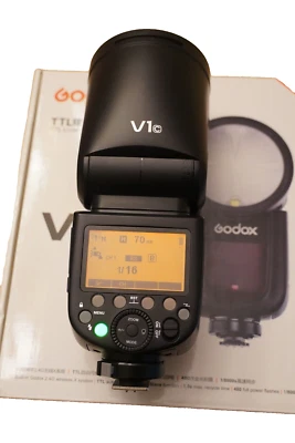 Godox V1 Flash for Canon E-TTL / E-TTL II - Black - Image 1 of 3